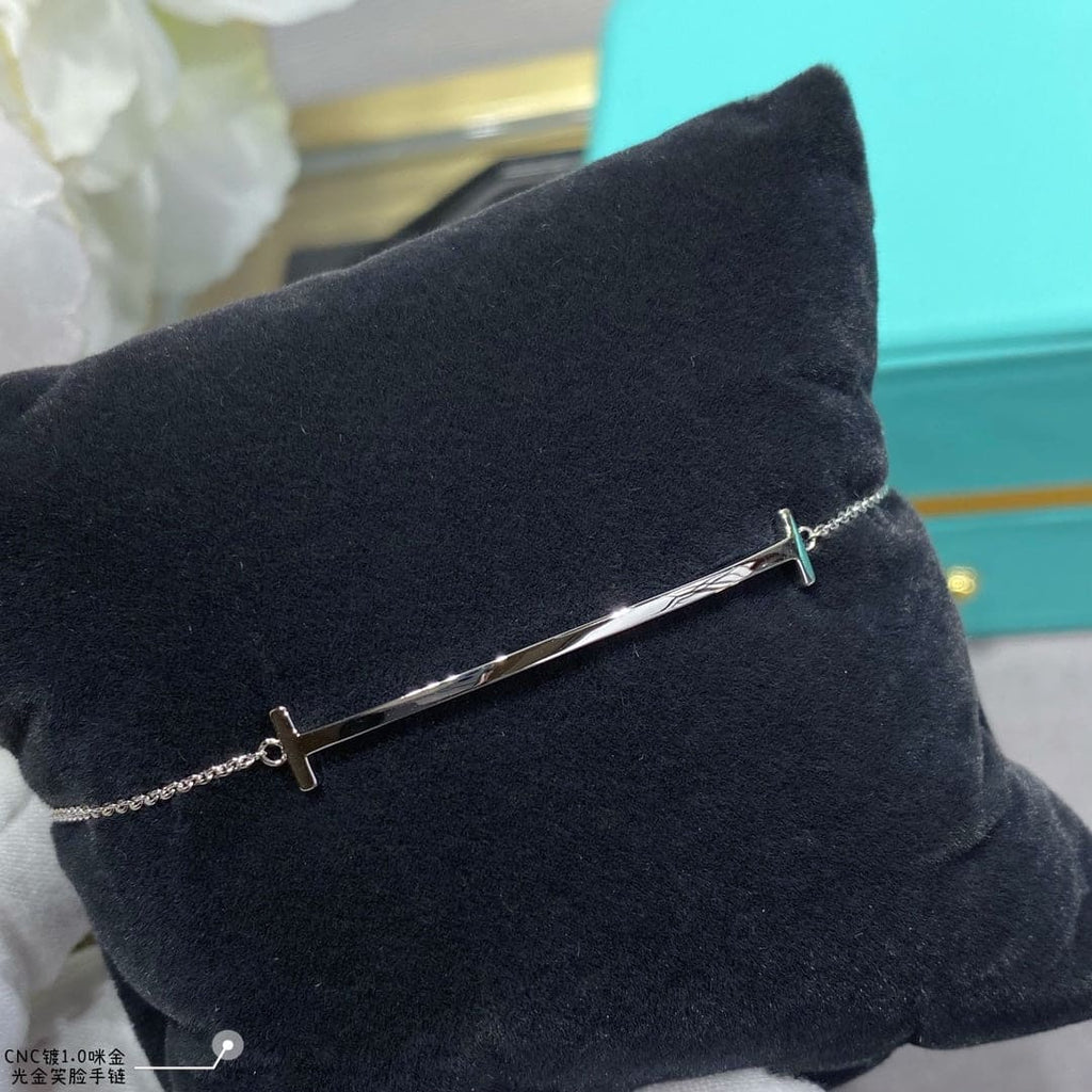 Tiffany Smile 18K Gold Bracelet