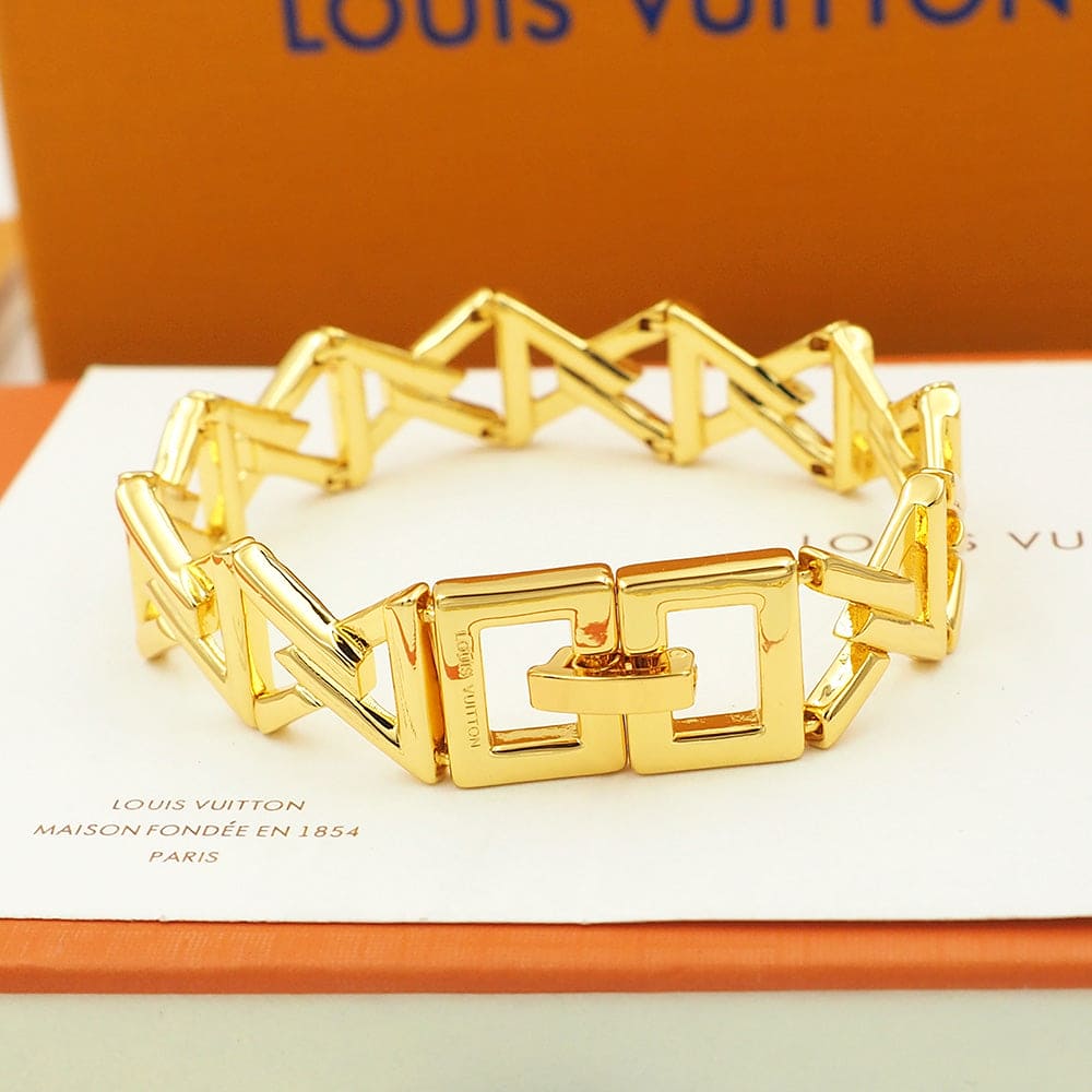 Louis Vuitton Volt Curb Chain Large 18K Gold Bracelet