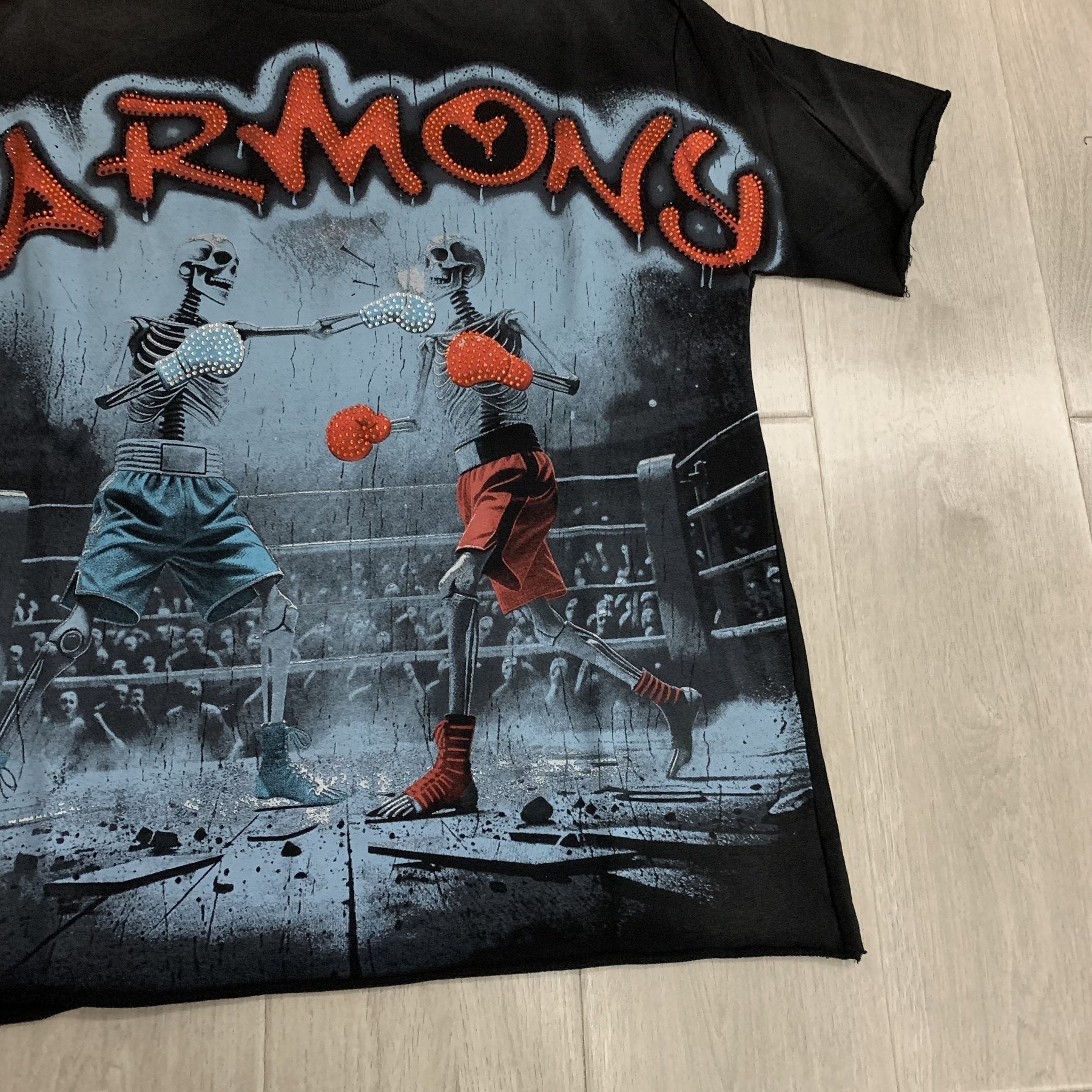 HARMONY Boxing Skeleton Graphic T-Shirt — detail