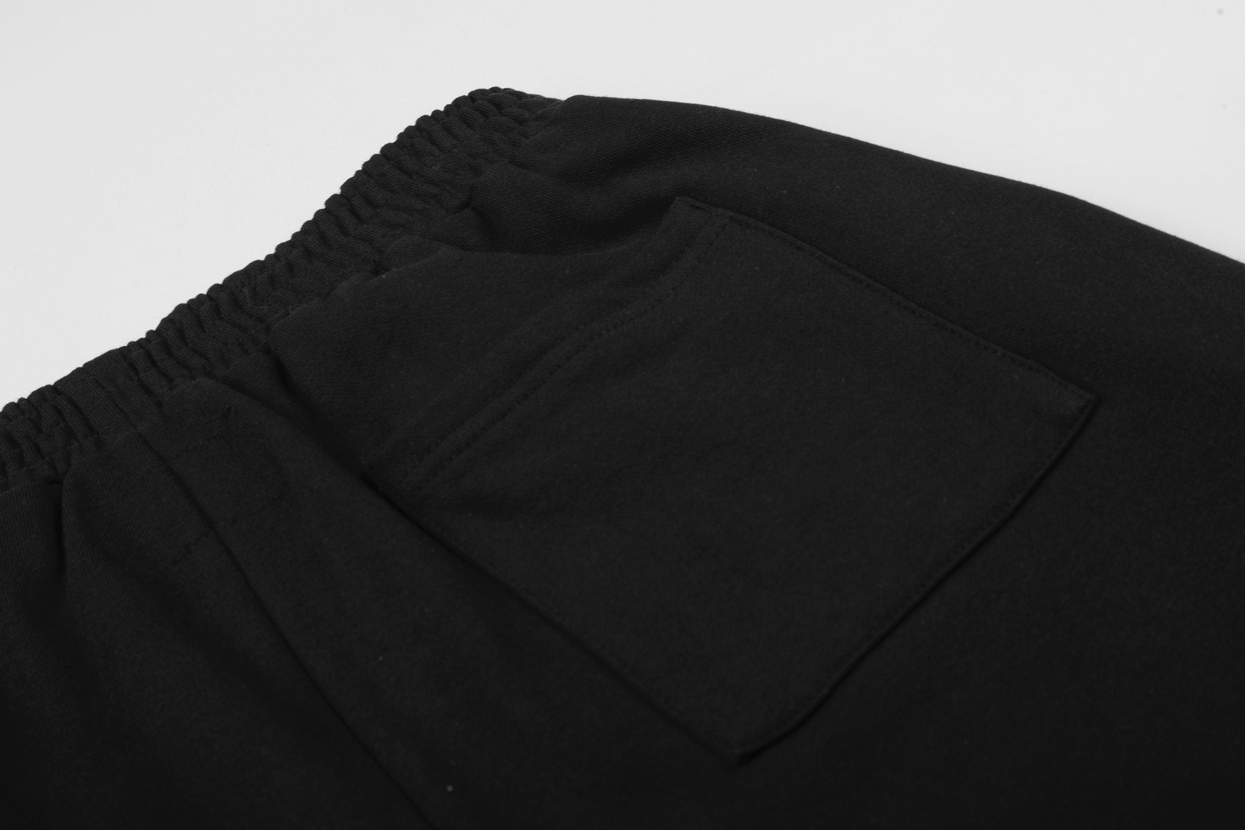 Sp5der Black Graphic Shorts — detail