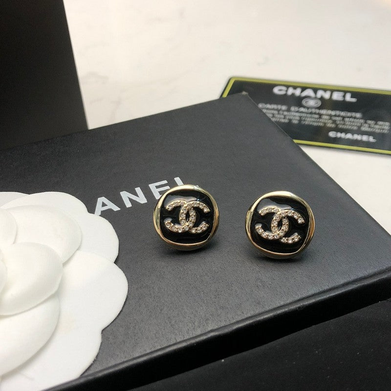 Chanel Black & White Diamond Gold 18K Gold Earrings
