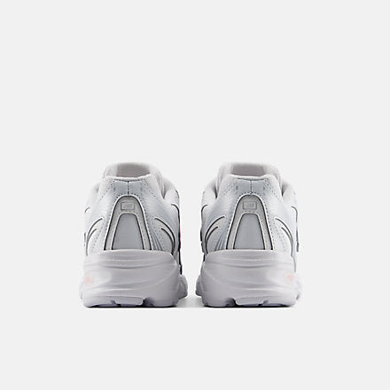 740 Lace - New Balance